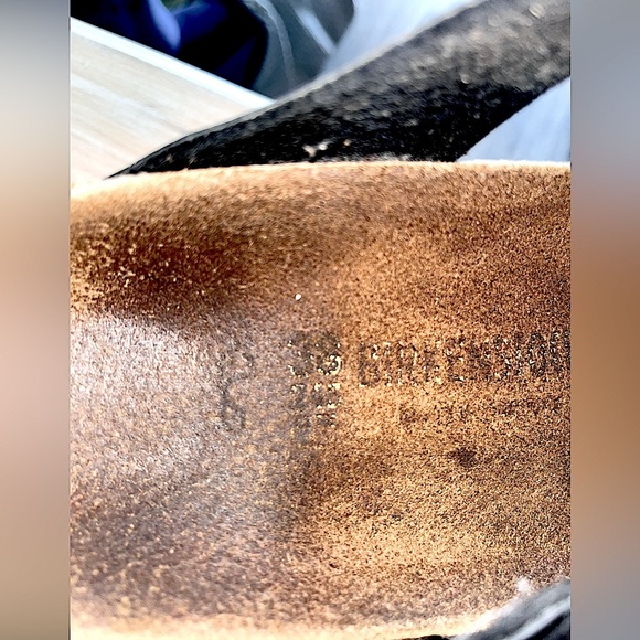 Women’s Gizeh Birkenstocks with black leather strap - Picture 3 of 4